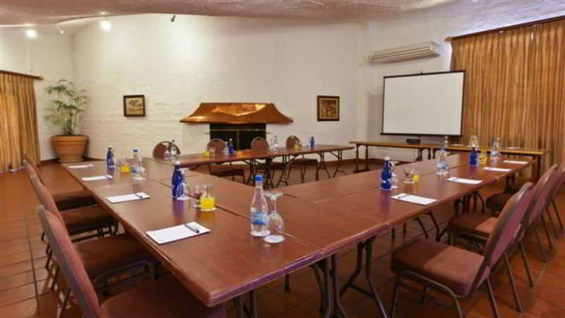 Protea Hotel By Marriott Oudtshoorn Riempie Estate Luaran gambar