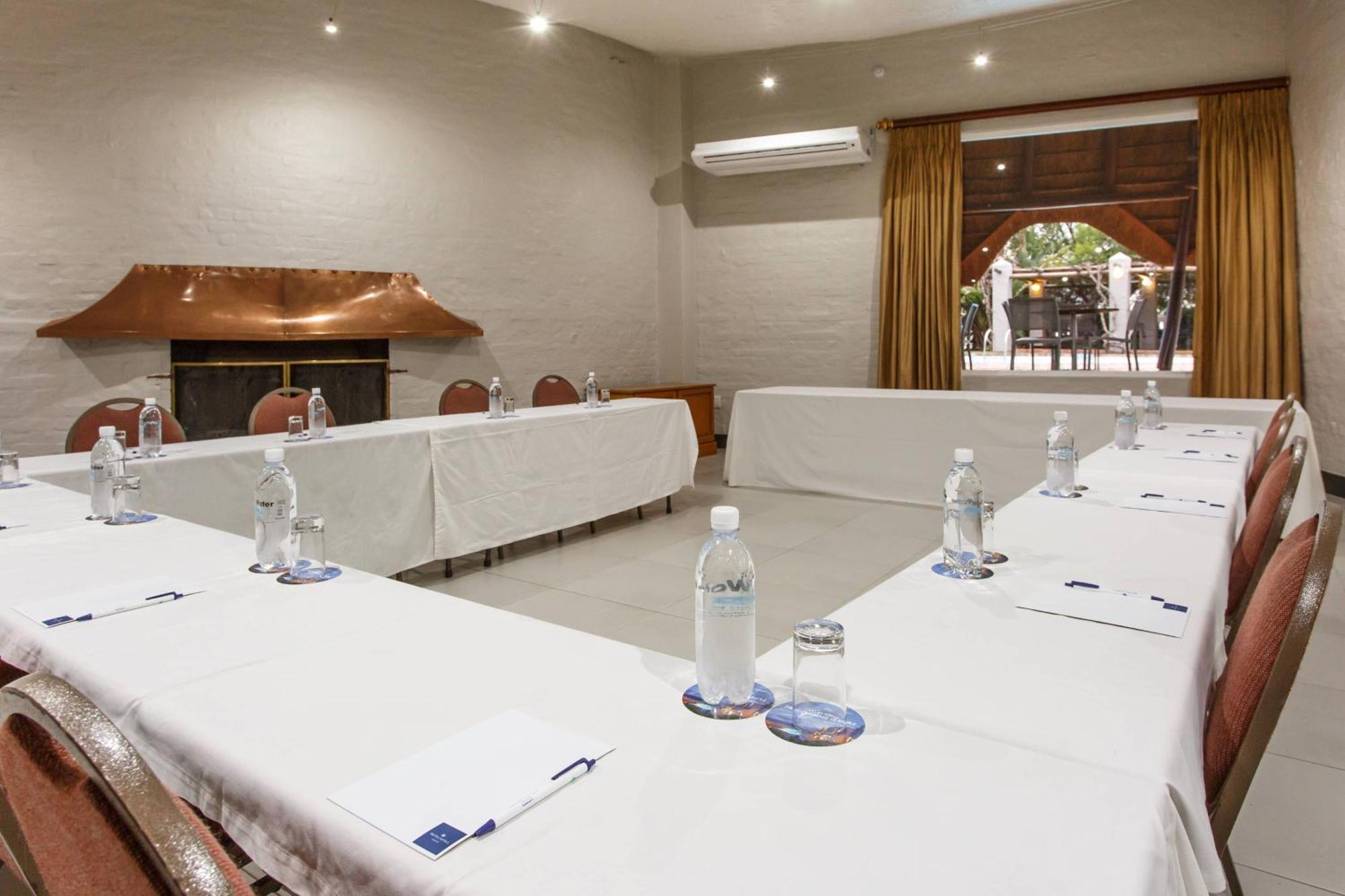 Protea Hotel By Marriott Oudtshoorn Riempie Estate Luaran gambar