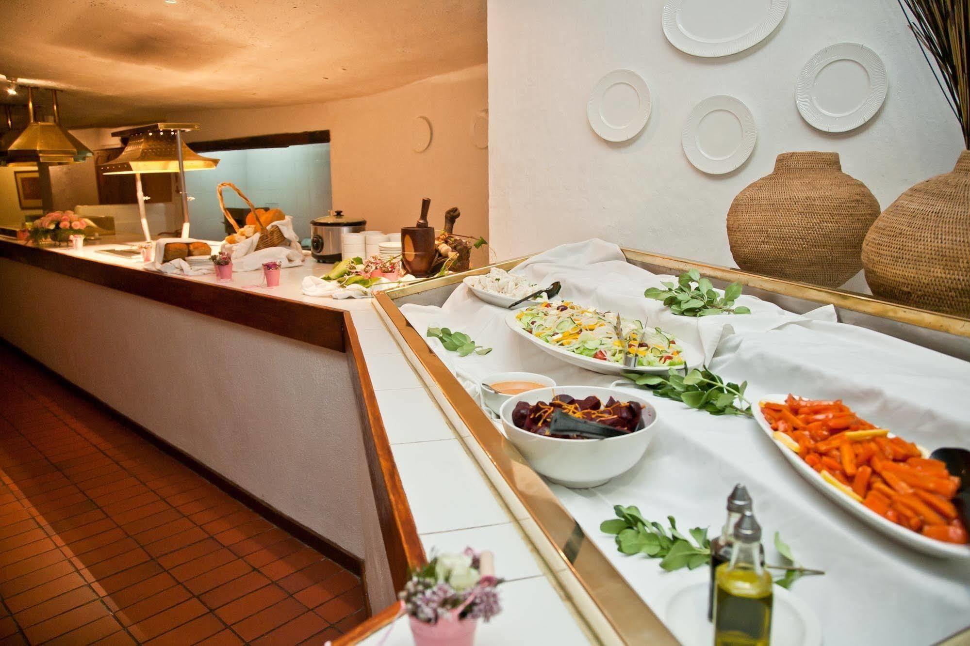 Protea Hotel By Marriott Oudtshoorn Riempie Estate Luaran gambar